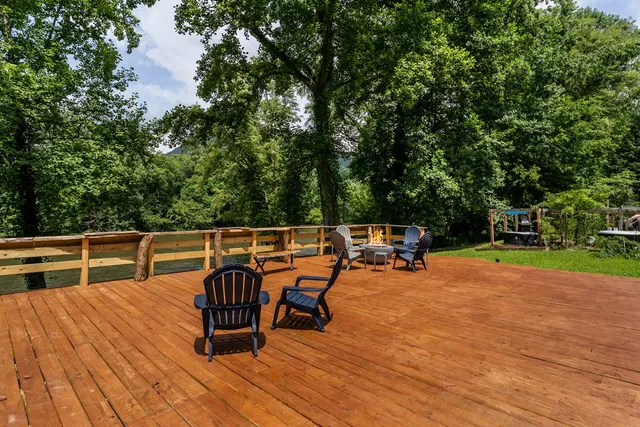 $949,900 | 5518 Highway 30, Benton, TN 37307