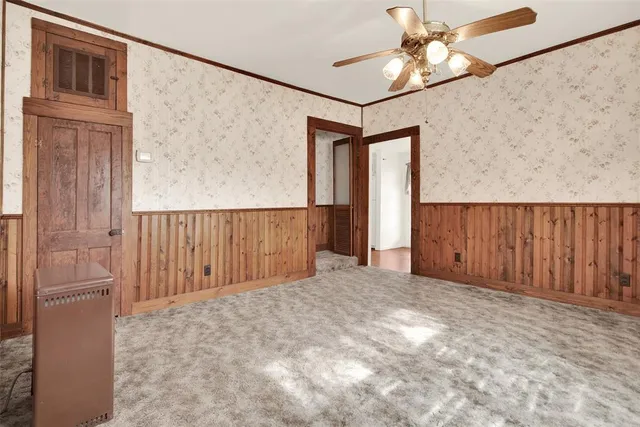 a view of a interior of the house