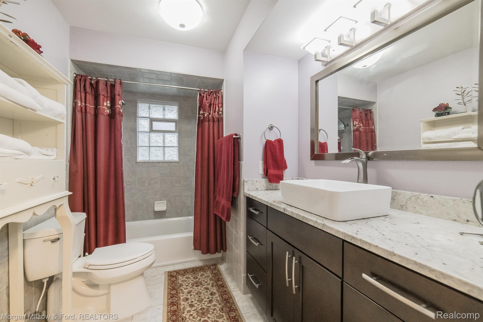 7168 Miller Road Swartz Creek, MI 48473 - Photo 23 of 39 7168 Miller Rd-23.jpg