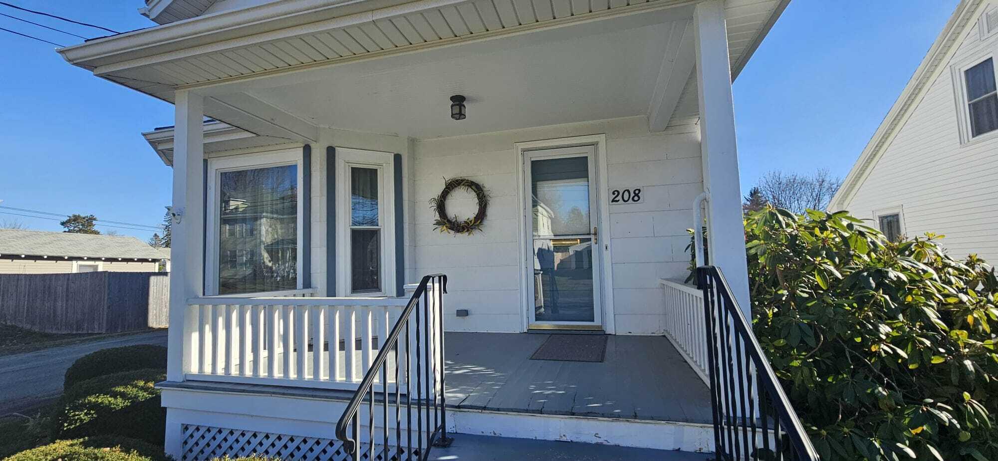 208 7th Street Bangor, ME 04401 - Photo 5 of 48 5