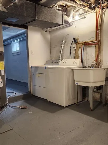 a view of a storage & utility room