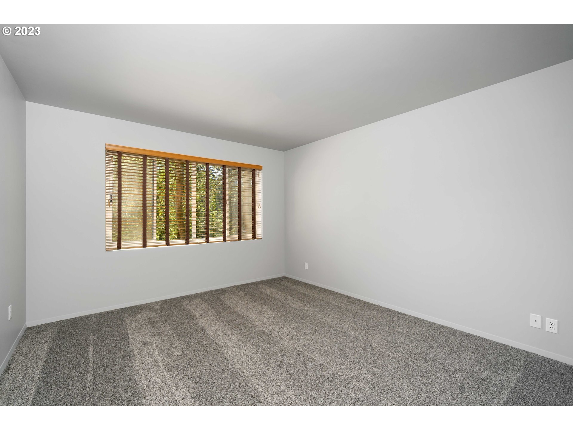 6685 West Burnside Road, Unit 318 Portland, OR 97225 - Photo 11 of 35 Bedroom, Owner's Suite