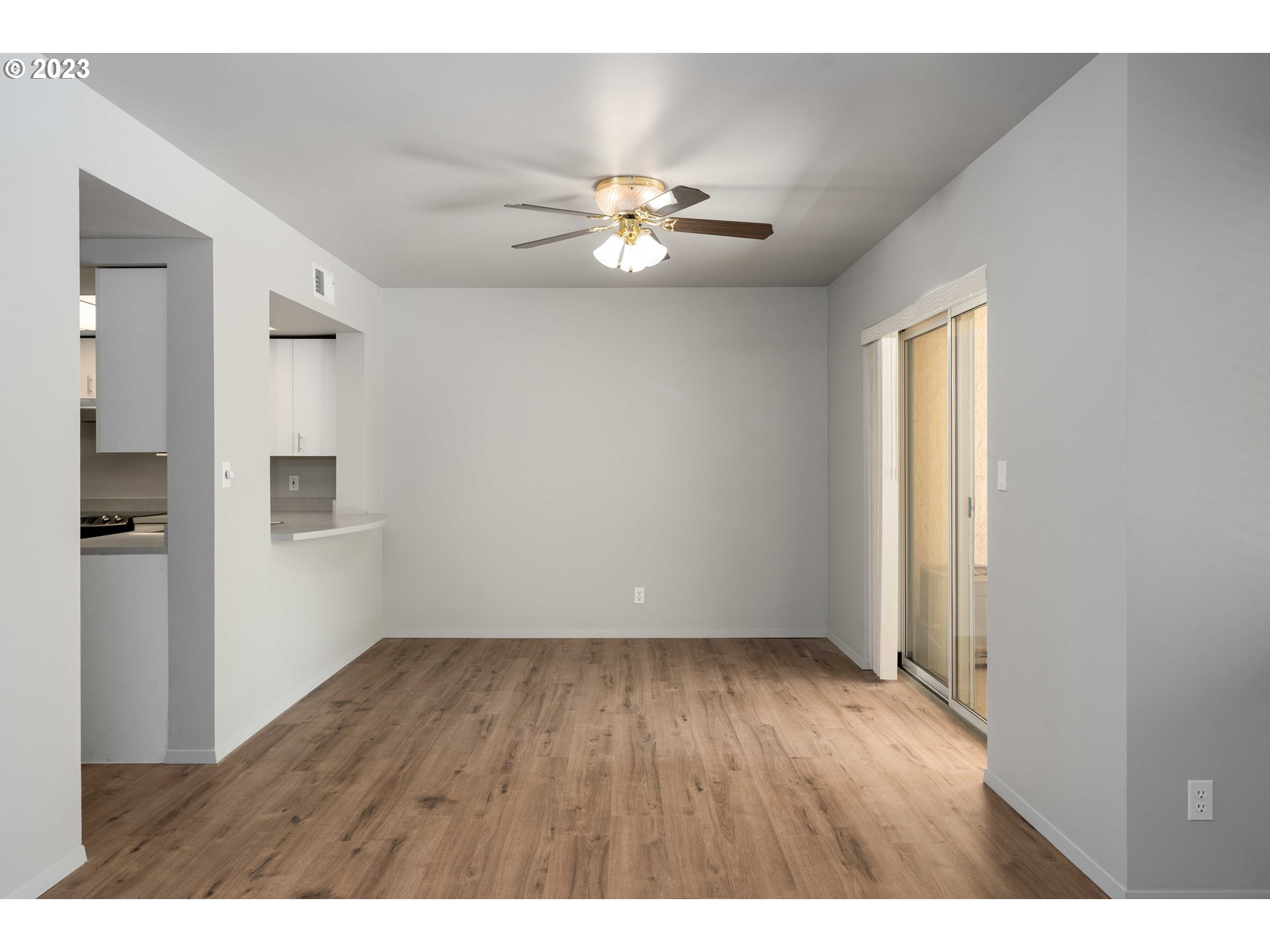 6685 West Burnside Road, Unit 318 Portland, OR 97225 - Photo 6 of 35 Dining Room