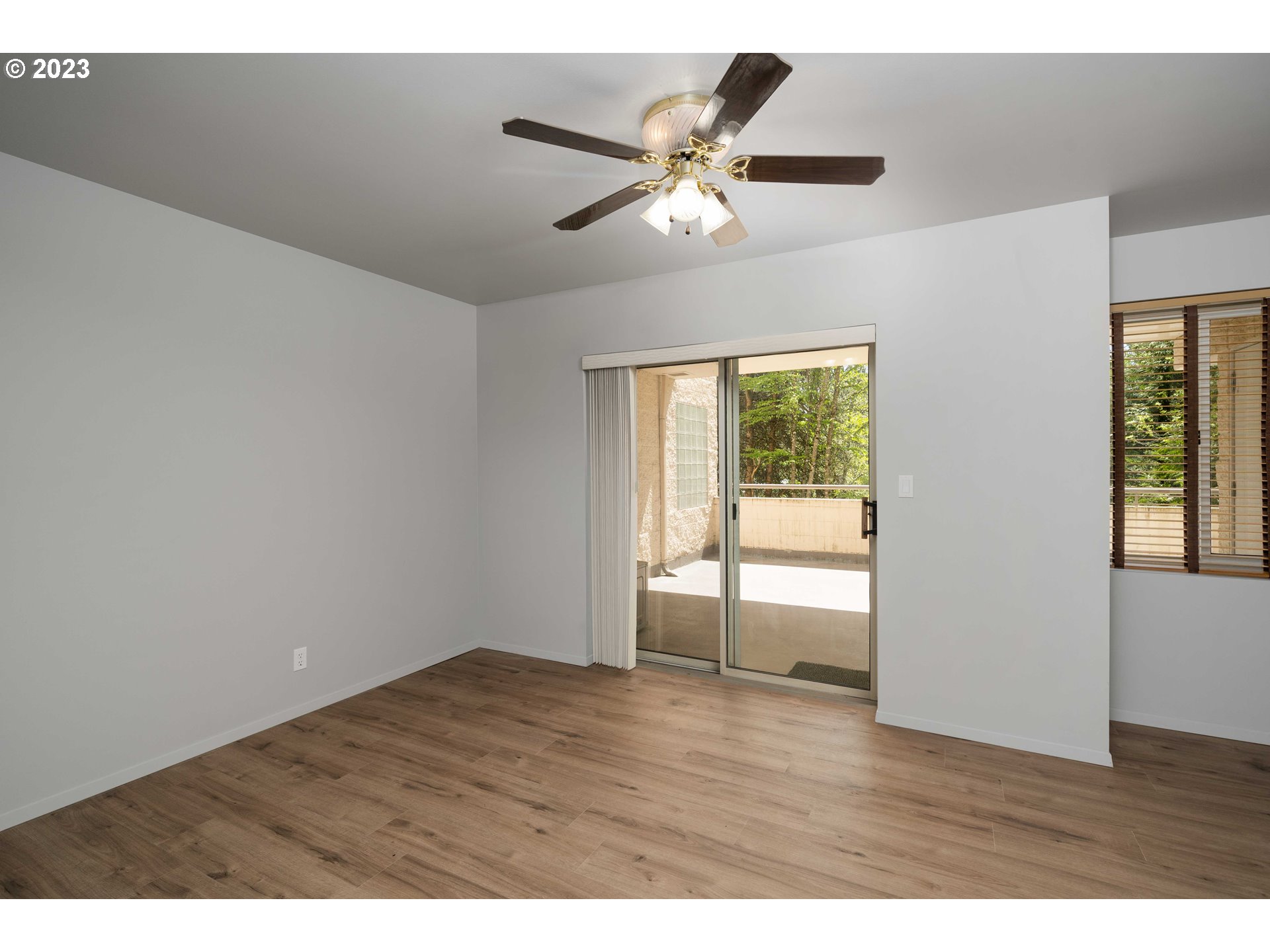 6685 West Burnside Road, Unit 318 Portland, OR 97225 - Photo 7 of 35 Dining Room