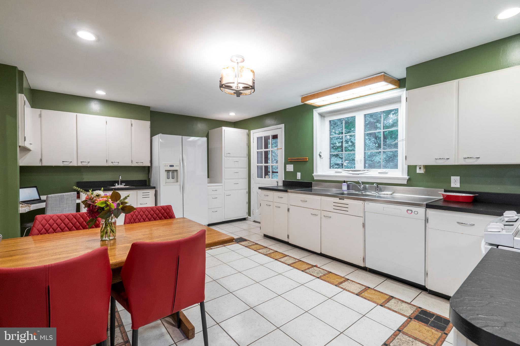 301 Custis Road Glenside, PA 19038 - Photo 11 of 39 Gallery Image 11