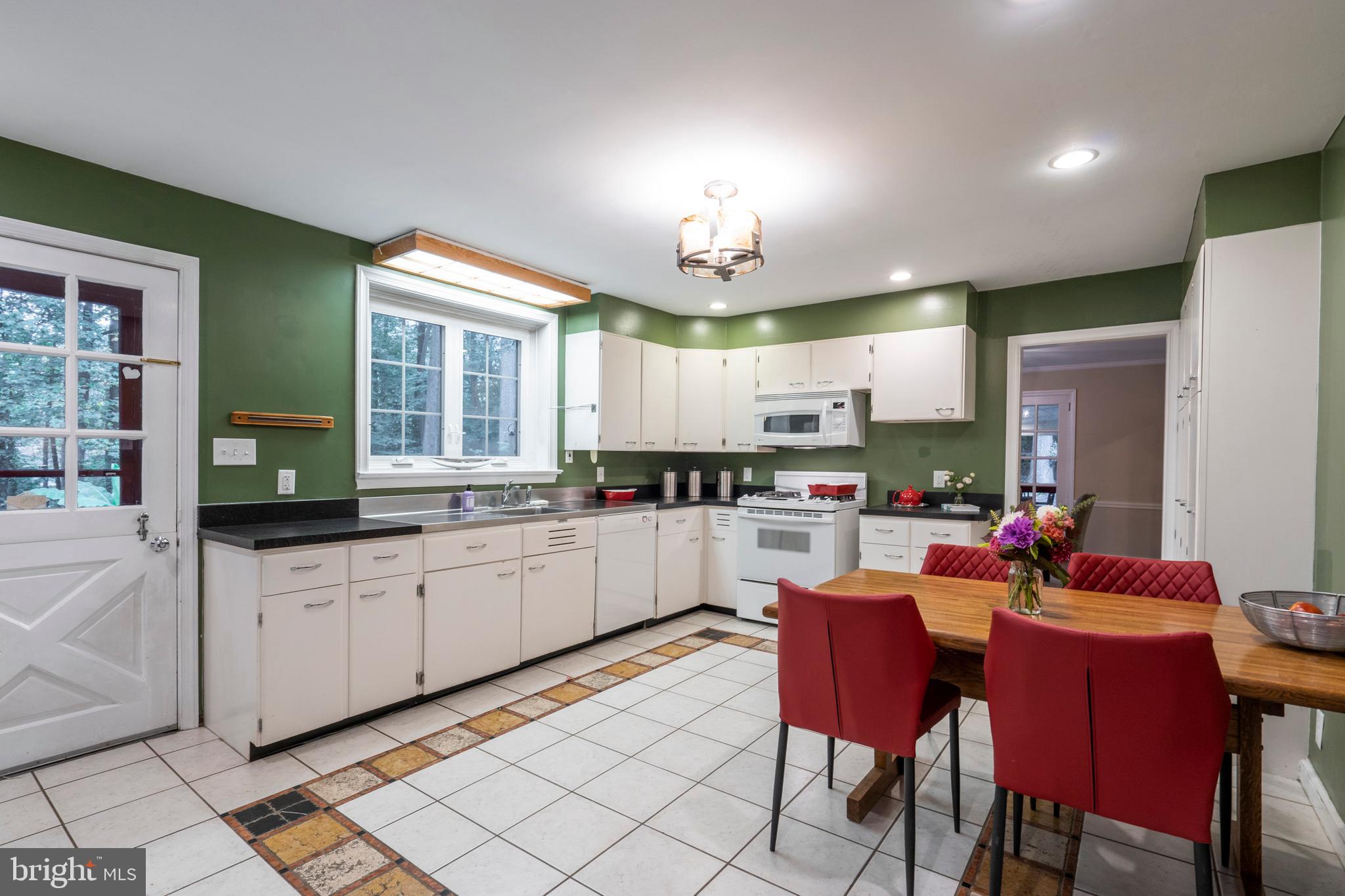 301 Custis Road Glenside, PA 19038 - Photo 12 of 39 Gallery Image 12