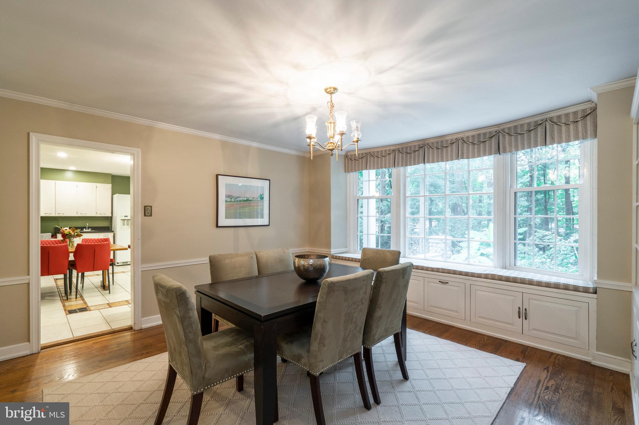 301 Custis Road Glenside, PA 19038 - Photo 9 of 39 dining room