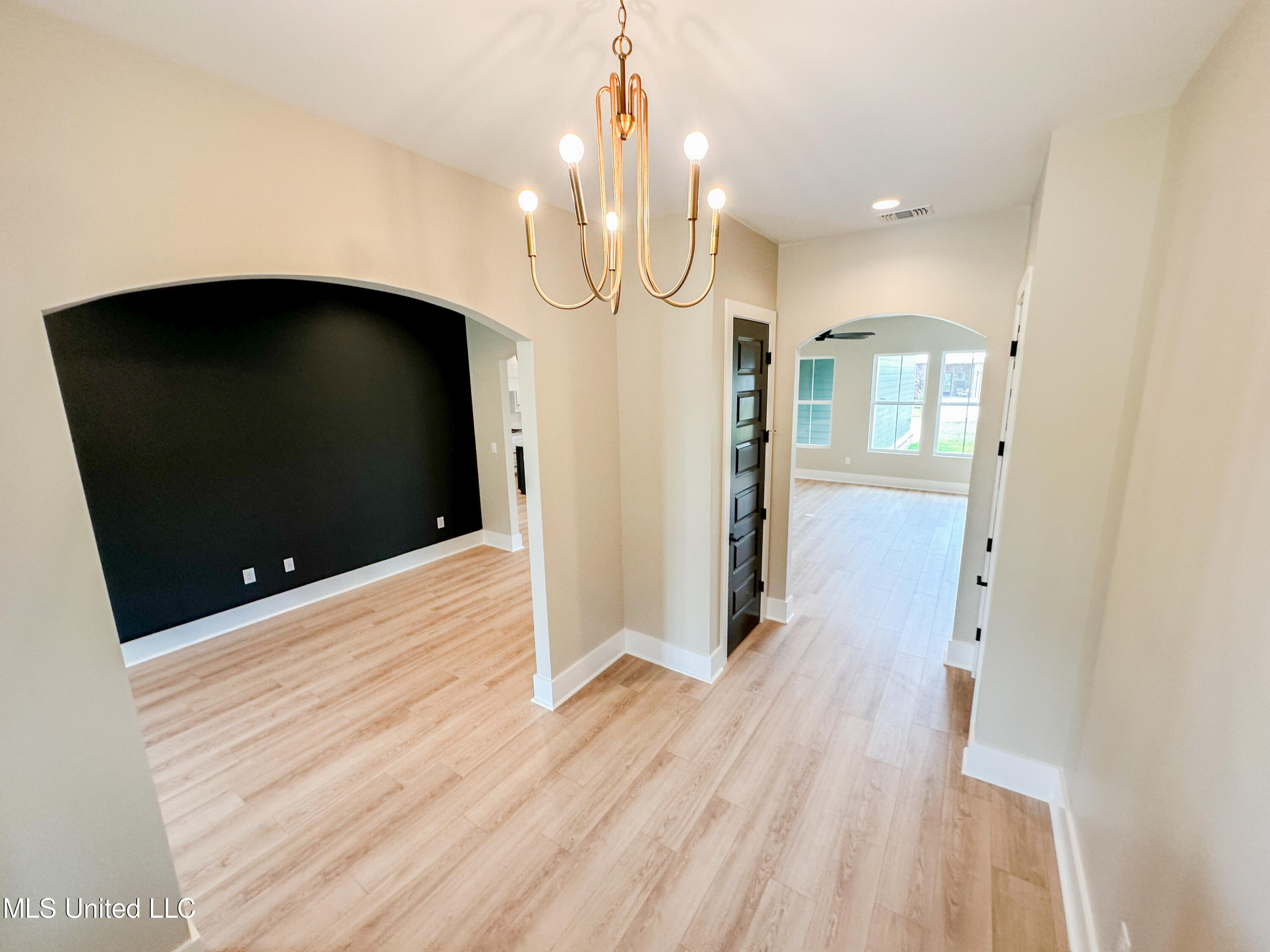 12487 Alphabet Road Gulfport, MS 39503 - Photo 41 of 63 foyer-office(flex)