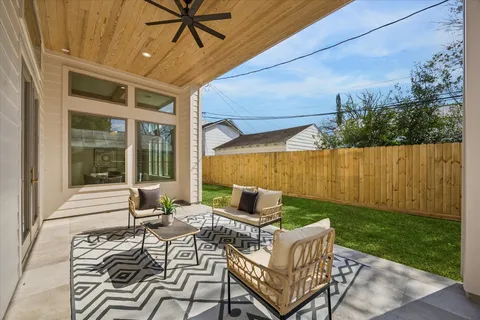 $1,599,000 | 710 East 18th Street, Houston, TX 77008