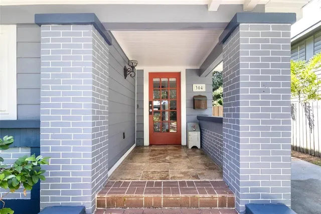 $895,000 | 304 21st Avenue North, St. Petersburg, FL 33704