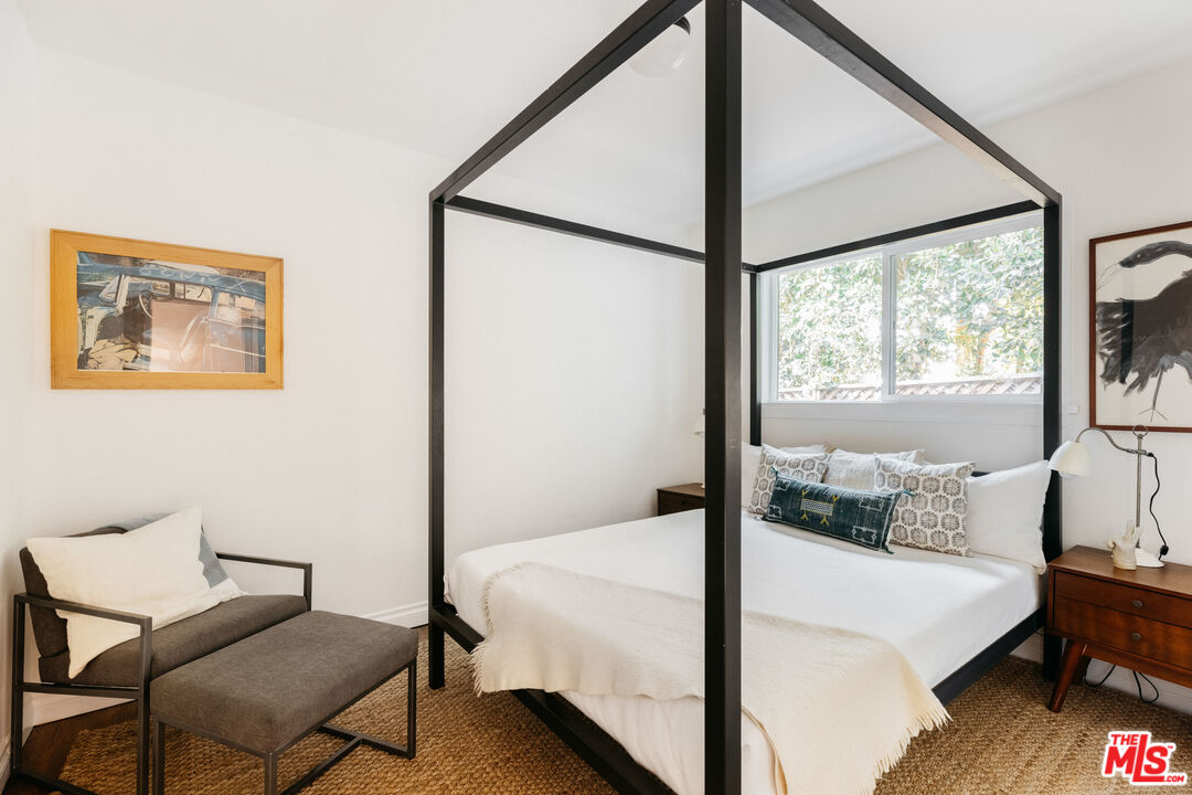 3074 Roderick Place Los Angeles, CA 90065 - Photo 11 of 27