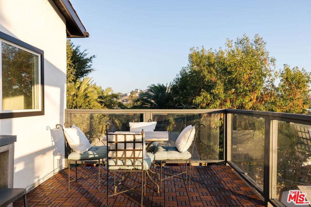 3074 Roderick Place Los Angeles, CA 90065 - Photo 23 of 27