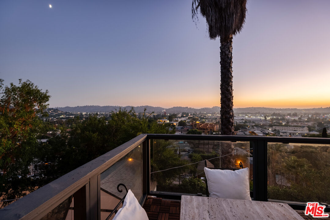 3074 Roderick Place Los Angeles, CA 90065 - Photo 25 of 27