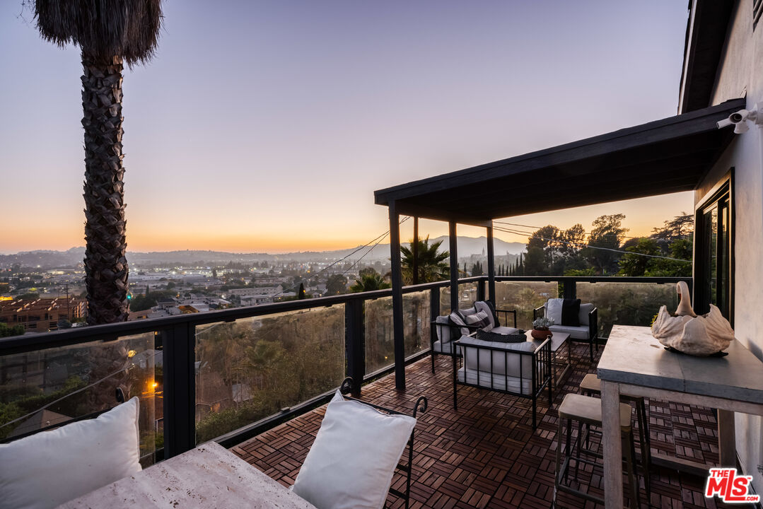 3074 Roderick Place Los Angeles, CA 90065 - Photo 26 of 27