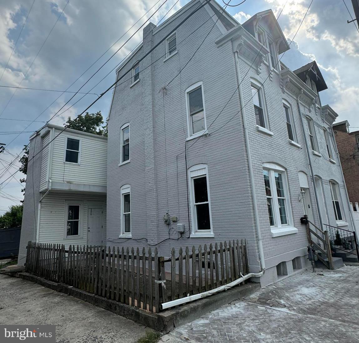 532 Windsor Street Reading, PA 19601 - Photo 1 of 25