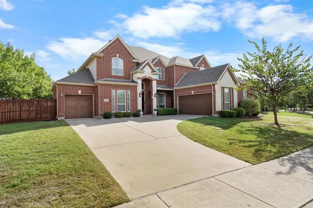 $899,000 | 10296 Casabella Drive, Frisco, TX 75035
