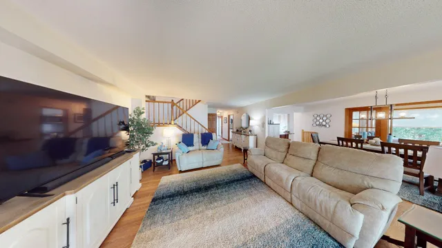 $747,000 | 7719 North Shore Drive, Spicer, MN 56288