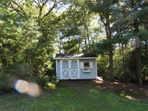 8 Rivers Edge Way Freetown, MA 02702 - Photo 4 of 17 a view of a house with a backyard