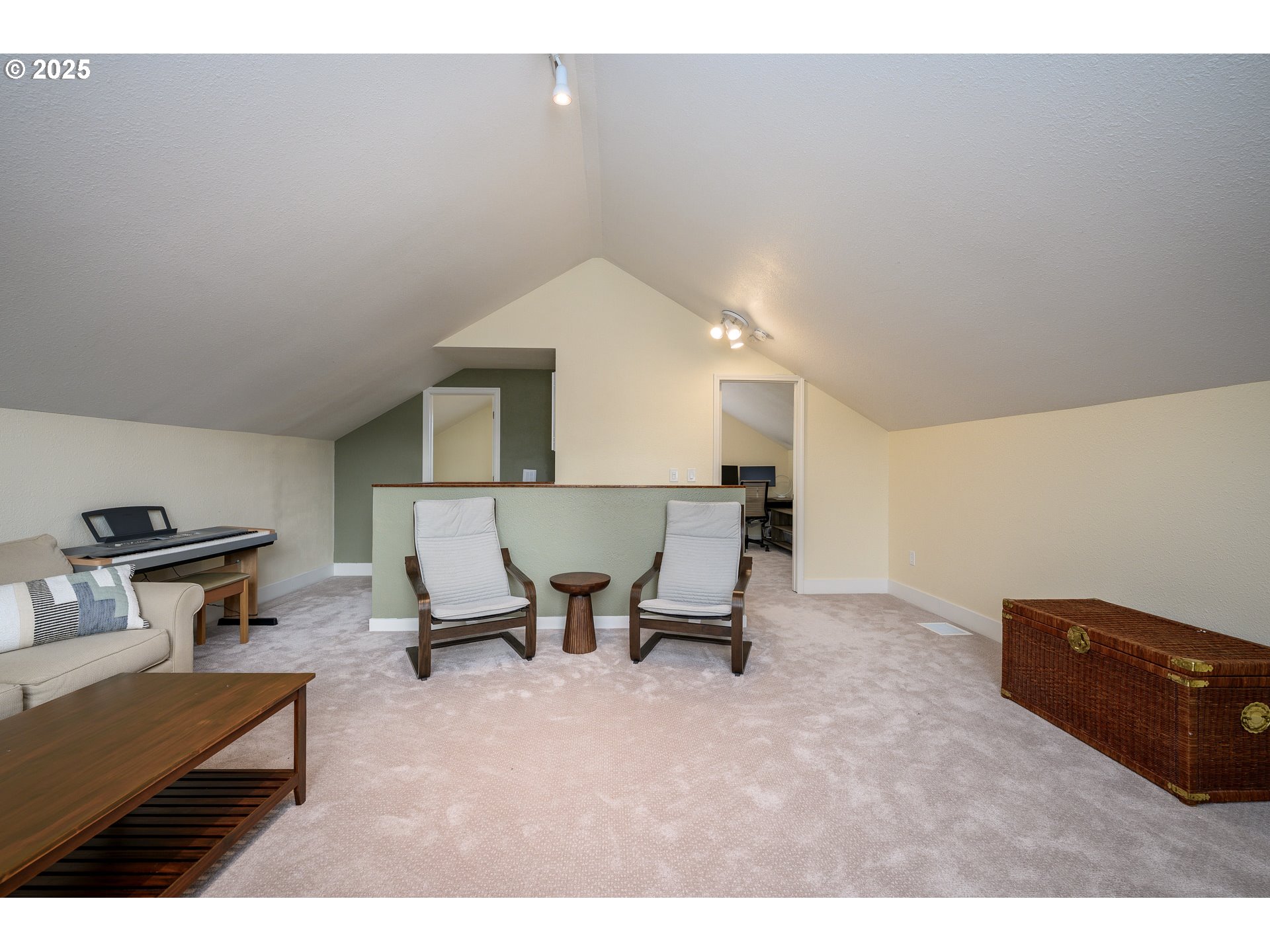 13675 Southwest Feiring Lane Tigard, OR 97223 - Photo 33 of 43 a living room with furniture
