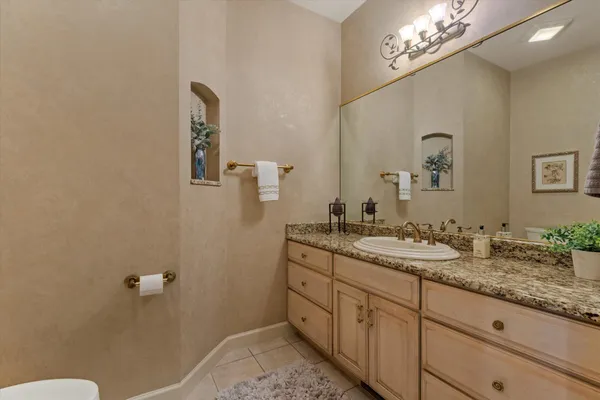 $775,000 | 33084 Lake Forest Court, Niles, MI 49120