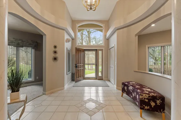 $775,000 | 33084 Lake Forest Court, Niles, MI 49120