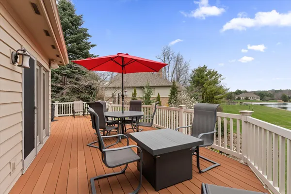$775,000 | 33084 Lake Forest Court, Niles, MI 49120