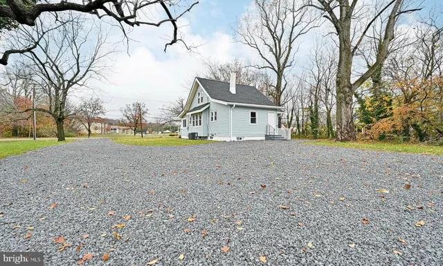 $3,200 | 2531 East Chestnut Avenue, Vineland, NJ 08361