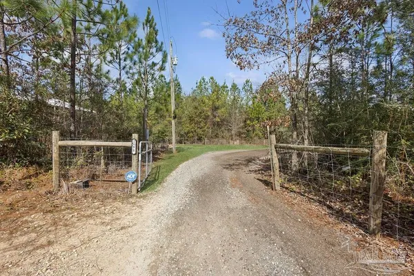 $850,000 | 11278 Old Pine Loop Road, Jay, FL 32565
