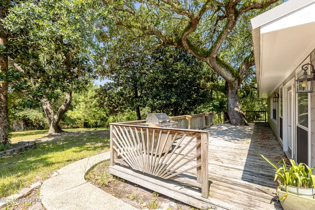 $775,000 | 1802 Stuart Avenue, Ocean Springs, MS 39564