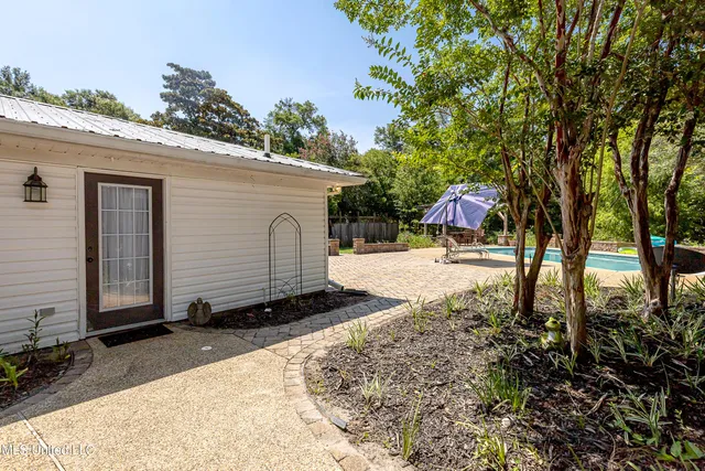 $775,000 | 1802 Stuart Avenue, Ocean Springs, MS 39564