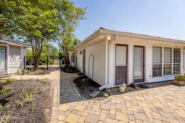 $775,000 | 1802 Stuart Avenue, Ocean Springs, MS 39564