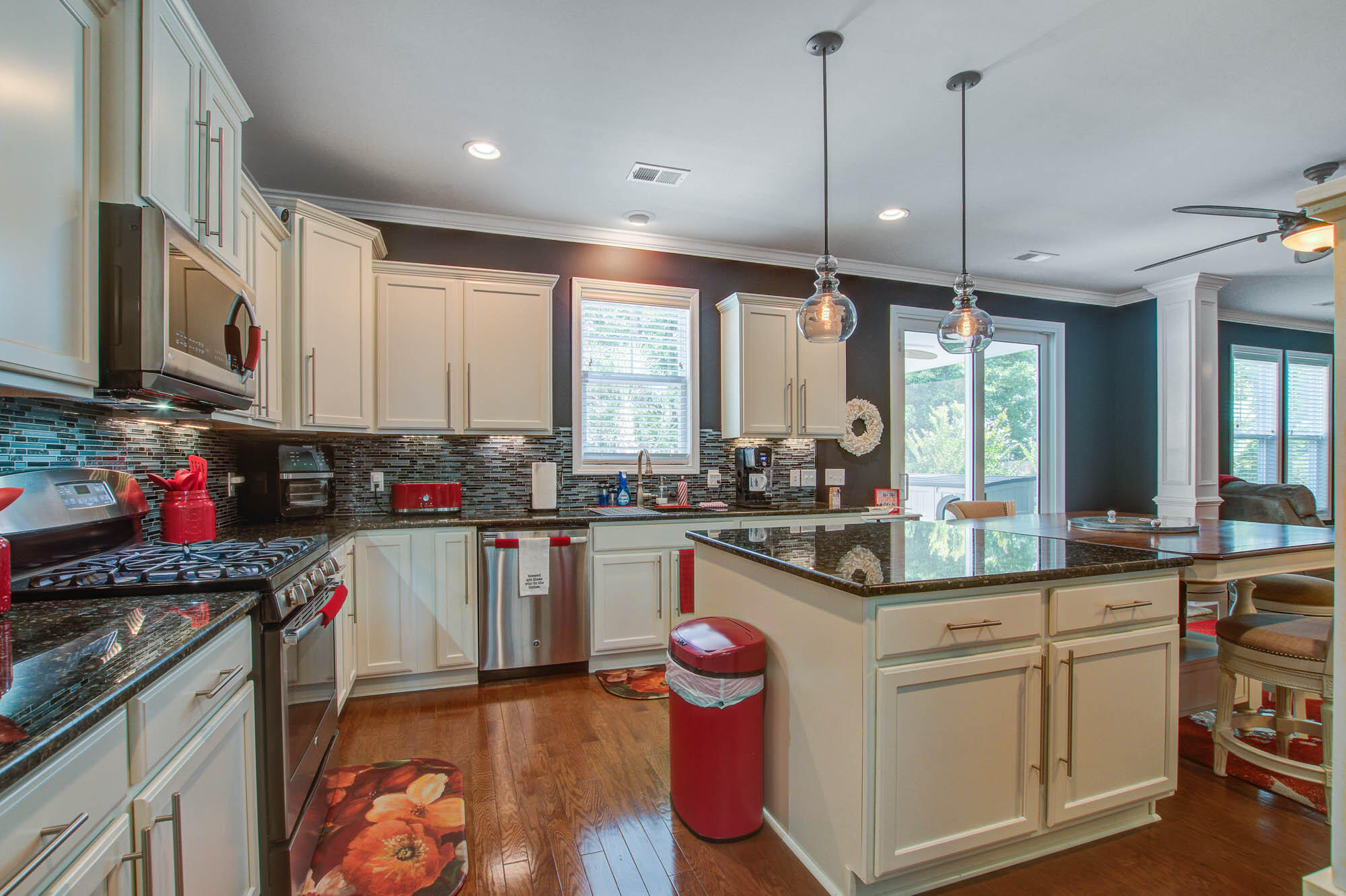 1201 Raven Road Hanahan, SC 29410 - Photo 10 of 49 1201 (13)