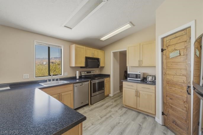 820 East Ft Carson Road Pahrump, NV 89060 - Photo 11 of 32