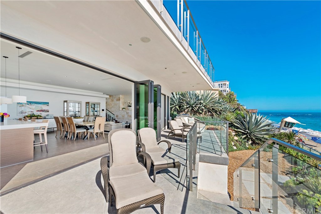 992 Ocean Front Laguna Beach, CA 92651 - Photo 6 of 33 Great room level deck and ocean access.