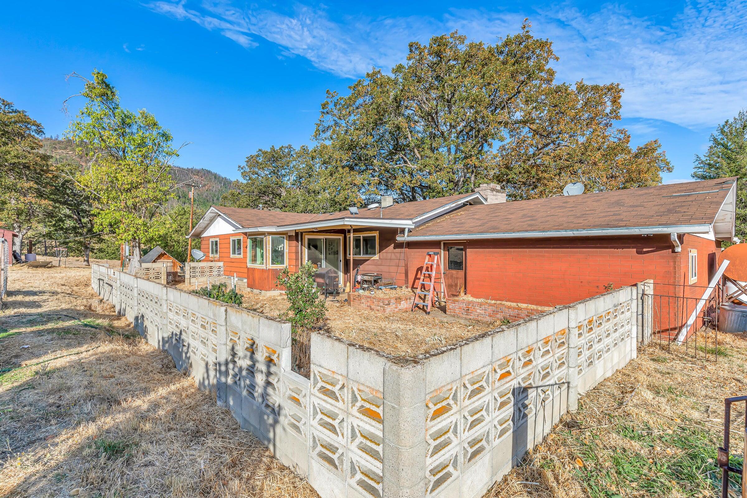 3361 Little Applegate Road Jacksonville, OR 97530 - Photo 5 of 18