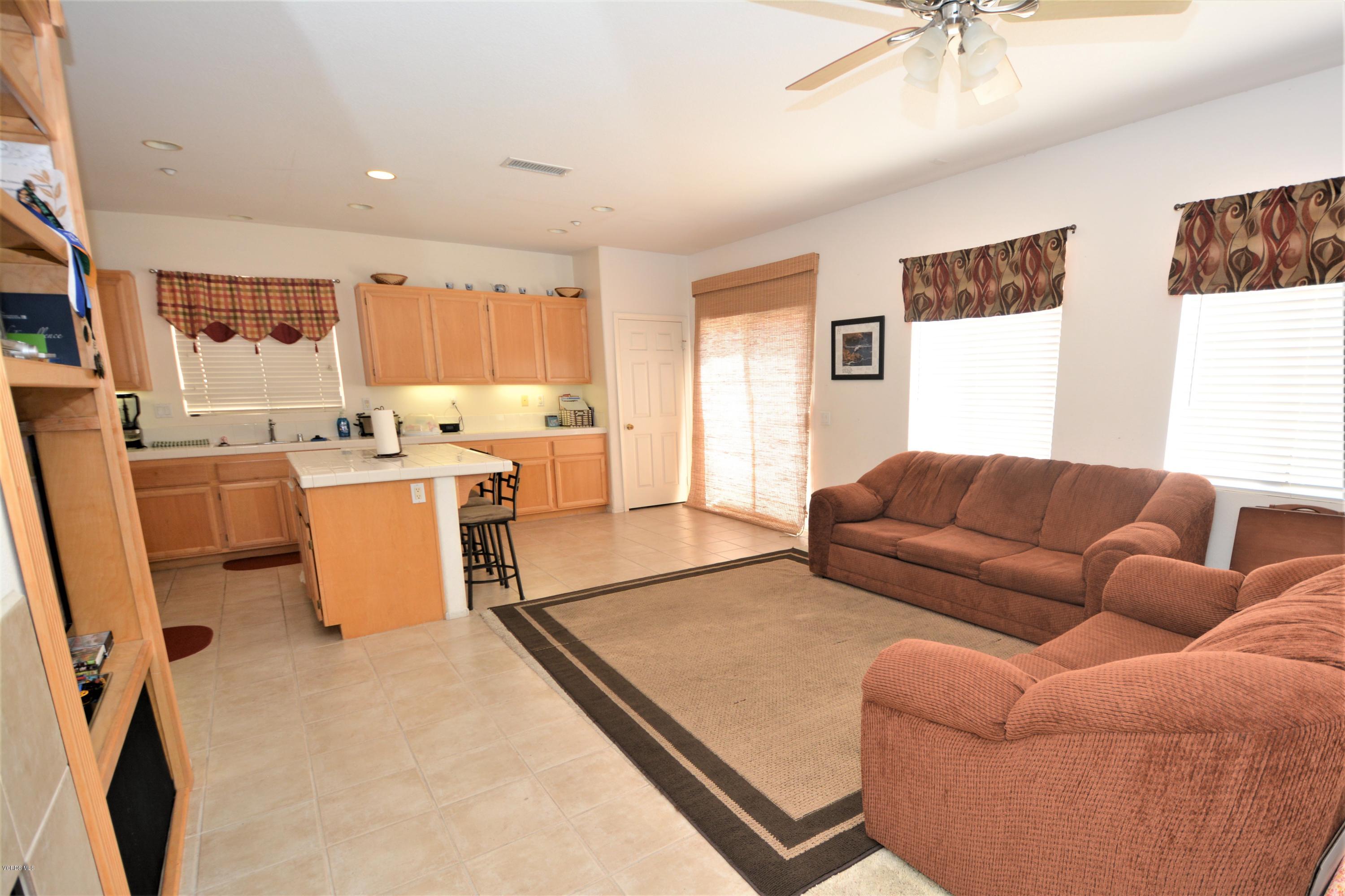 538 Navito Way Oxnard, CA 93030 - Photo 2 of 14 DSC_1066