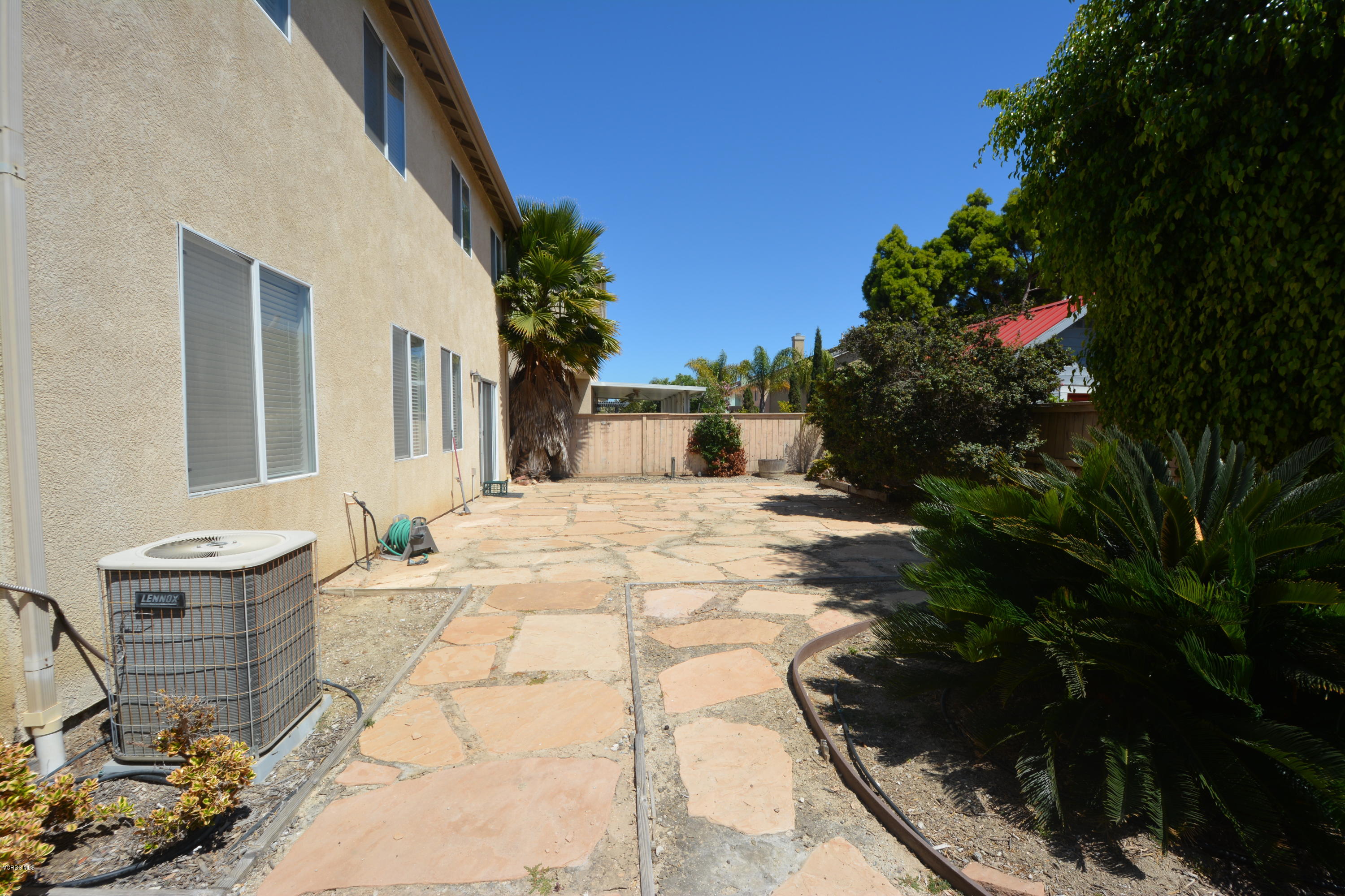 538 Navito Way Oxnard, CA 93030 - Photo 13 of 14 DSC_1056