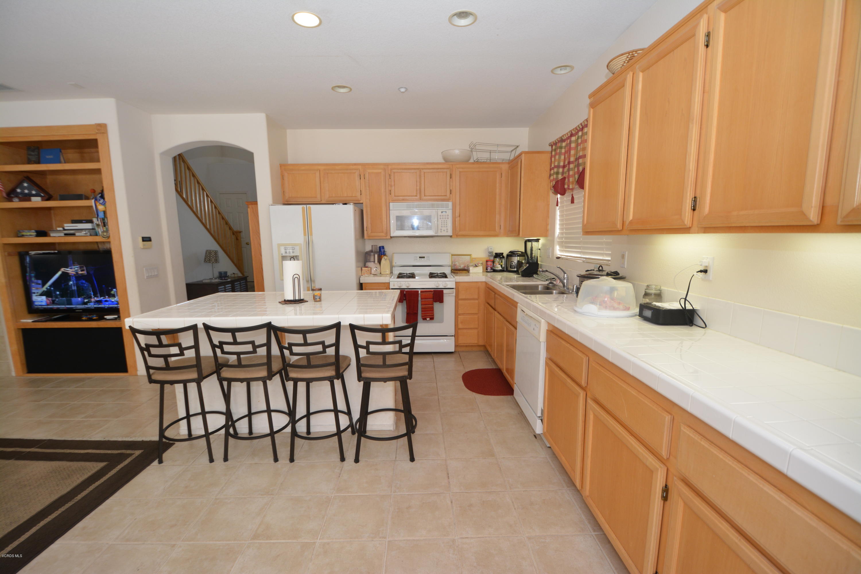 538 Navito Way Oxnard, CA 93030 - Photo 5 of 14 DSC_1063