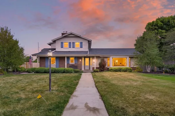 $599,900 | 8 Steeplechase Drive, Racine, WI 53402