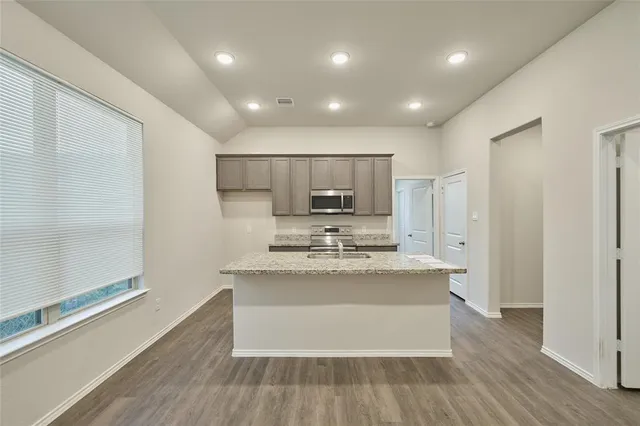 $1,400 | 9992 Calendar Street, Willis, TX 77318