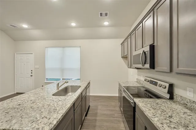 $1,400 | 9992 Calendar Street, Willis, TX 77318