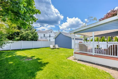 $849,000 | 104 Elm Street, Sayville, NY 11782