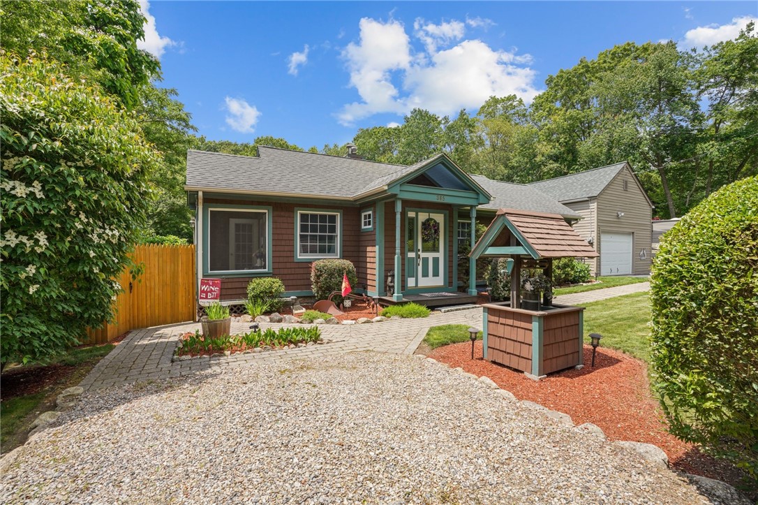 385 Read School House Road Coventry, RI 02816 - Photo 3 of 34