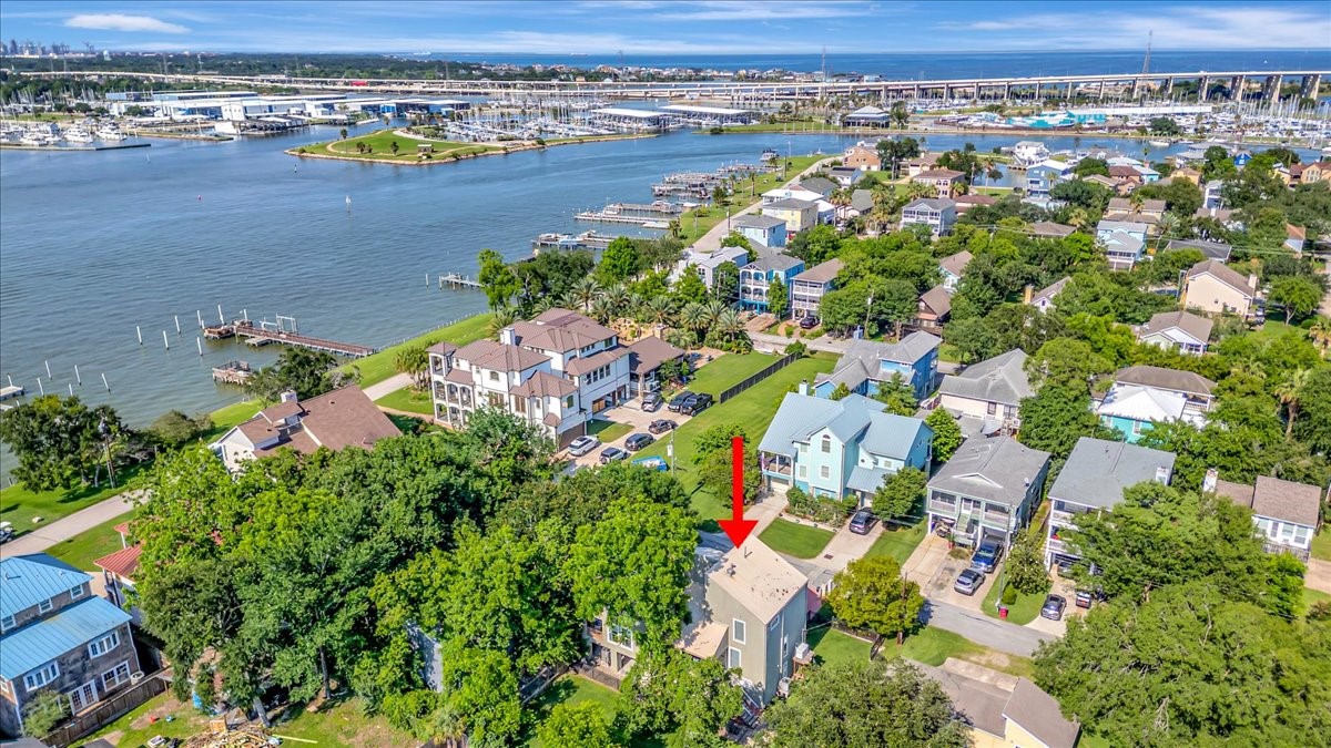 112 Oak Road Clear Lake Shores, TX 77565 - Photo 35 of 41 AERIAL VIEW.