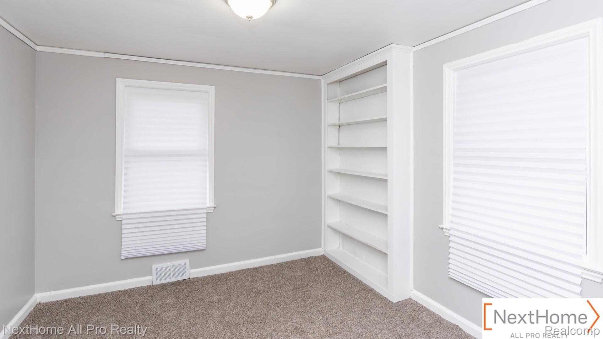 17134 Huntington Road Detroit, MI 48219 - Photo 26 of 32 042_42.jpg