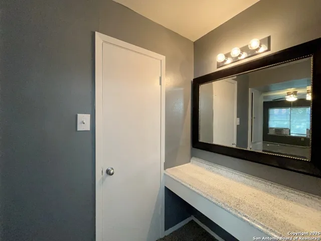 $795 | 2802 Lasses Boulevard, Unit 15, San Antonio, TX 78223