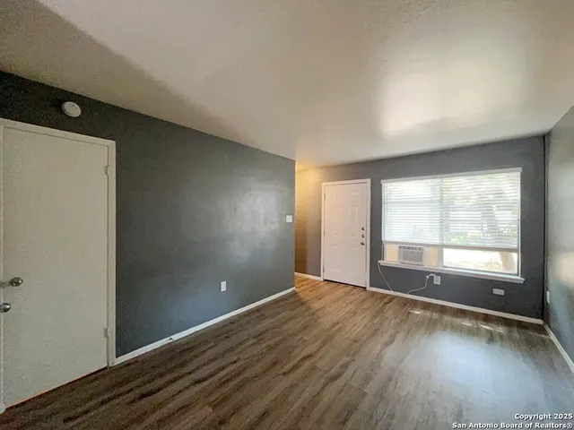 $795 | 2802 Lasses Boulevard, Unit 15, San Antonio, TX 78223