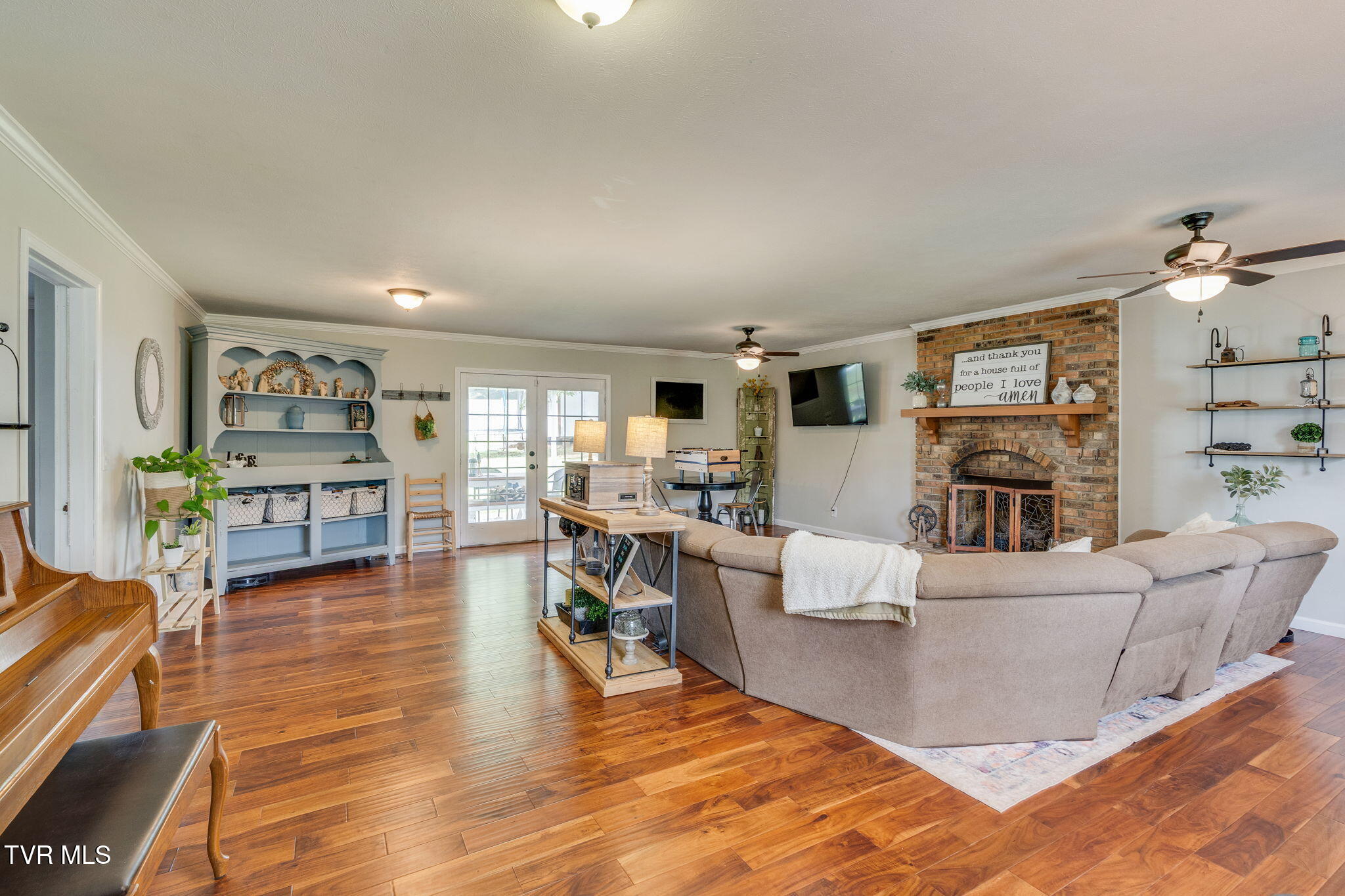 5400 Orebank Road Kingsport, TN 37664 - Photo 20 of 46 016