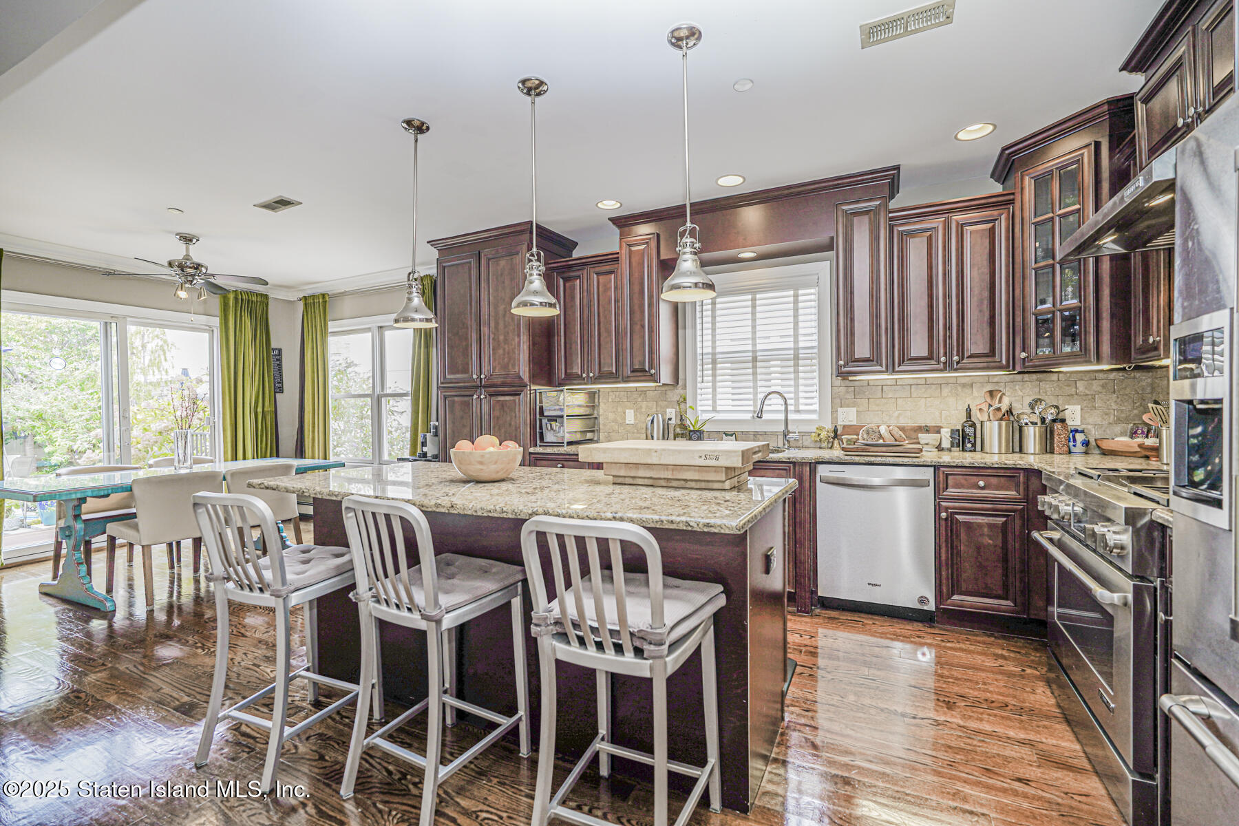 28 Brookside Loop Staten Island, NY 10309 - Photo 16 of 60 Photo Feb 22 2018, 6 00 26 PM