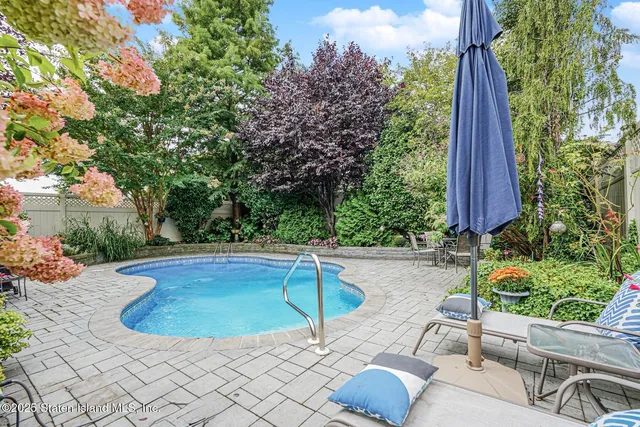$1,469,999 | 28 Brookside Loop | Woodrow
